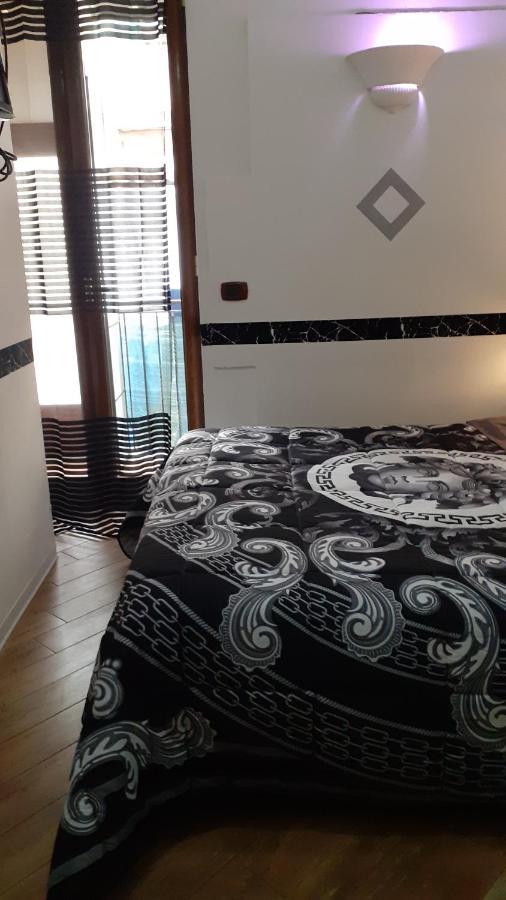 Vacanze Da Angela - Orto Botanico 那不勒斯 外观 照片